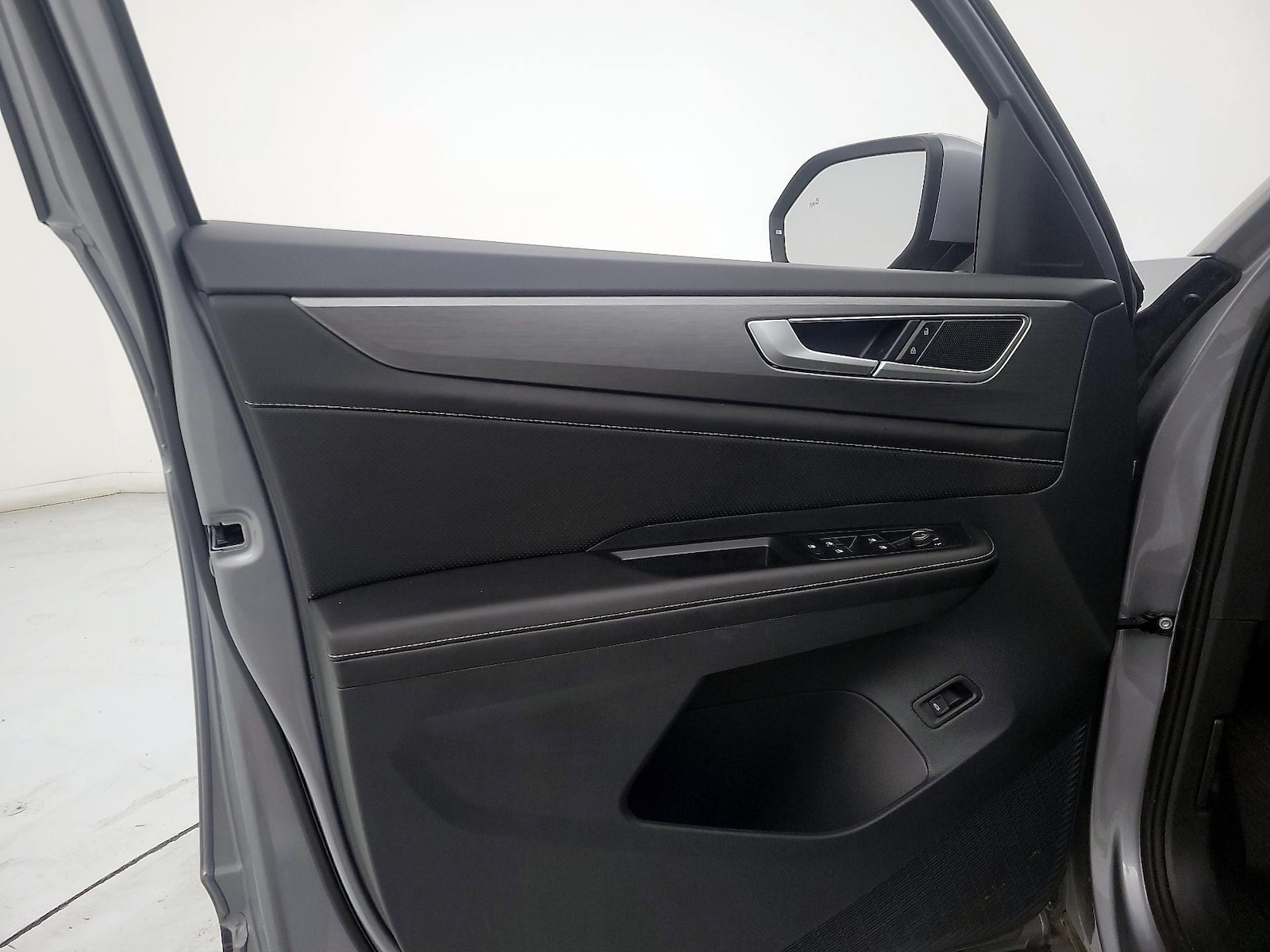 2026 Volkswagen Atlas Cross Sport SE w/Tech - Photo 11