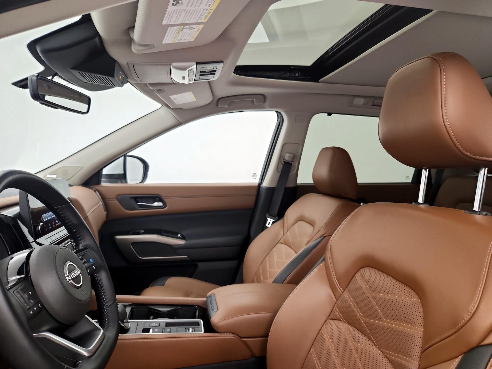 2025 Nissan Pathfinder Platinum - Photo 18