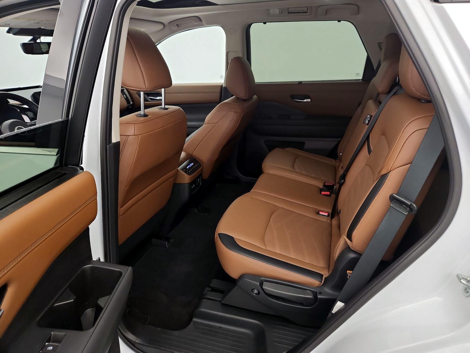 2025 Nissan Pathfinder Platinum - Photo 19