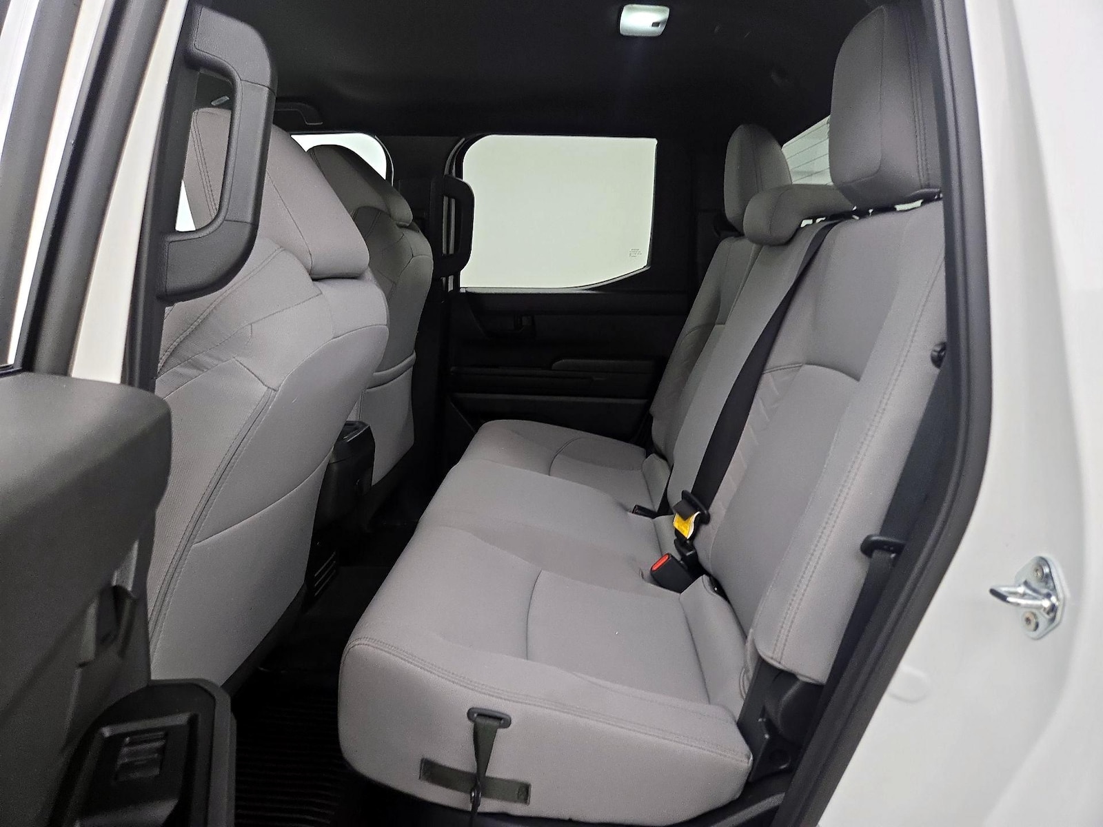 2025 Toyota Tacoma SR5 - Photo 20