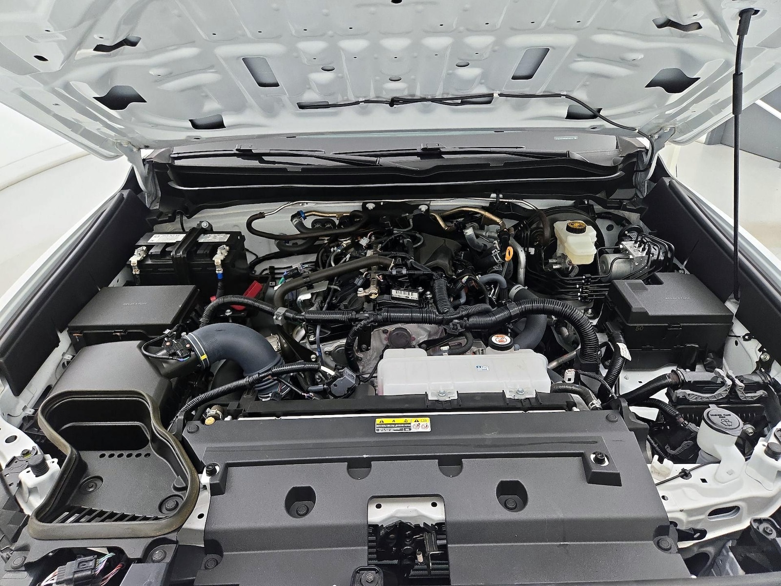 2025 Toyota Tacoma SR5 - Photo 22