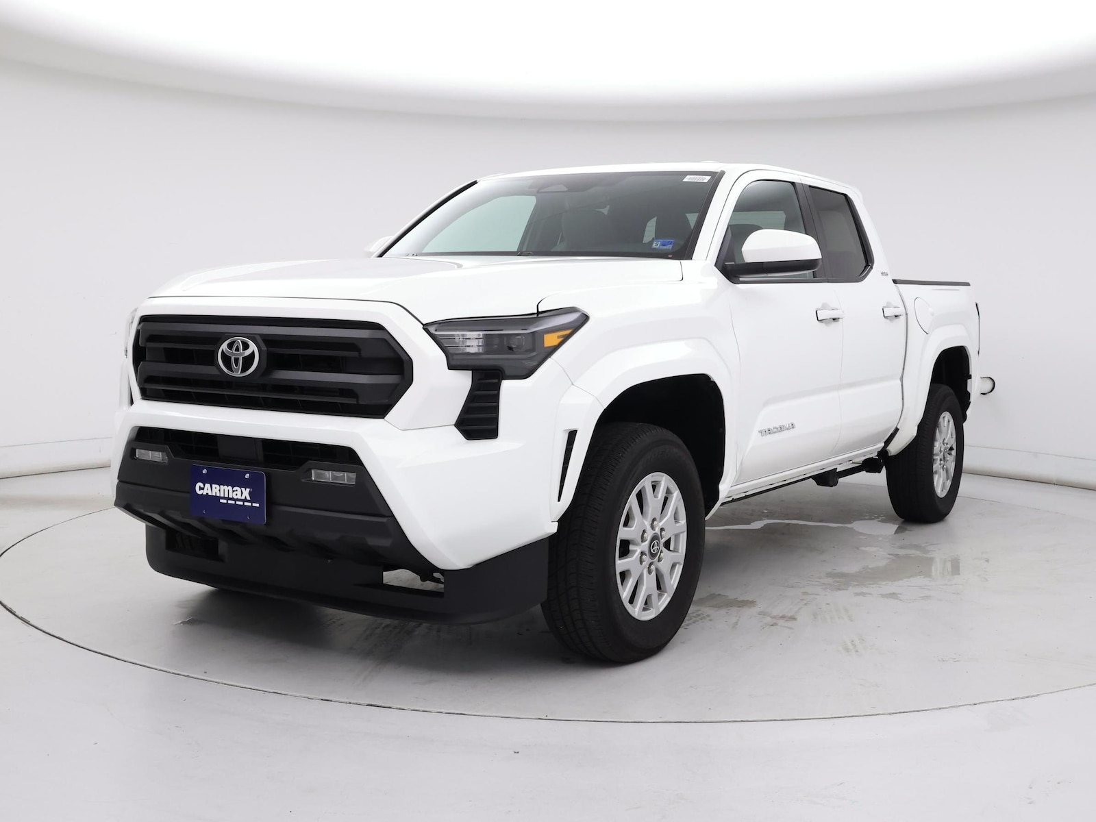2025 Toyota Tacoma SR5 - Photo 5