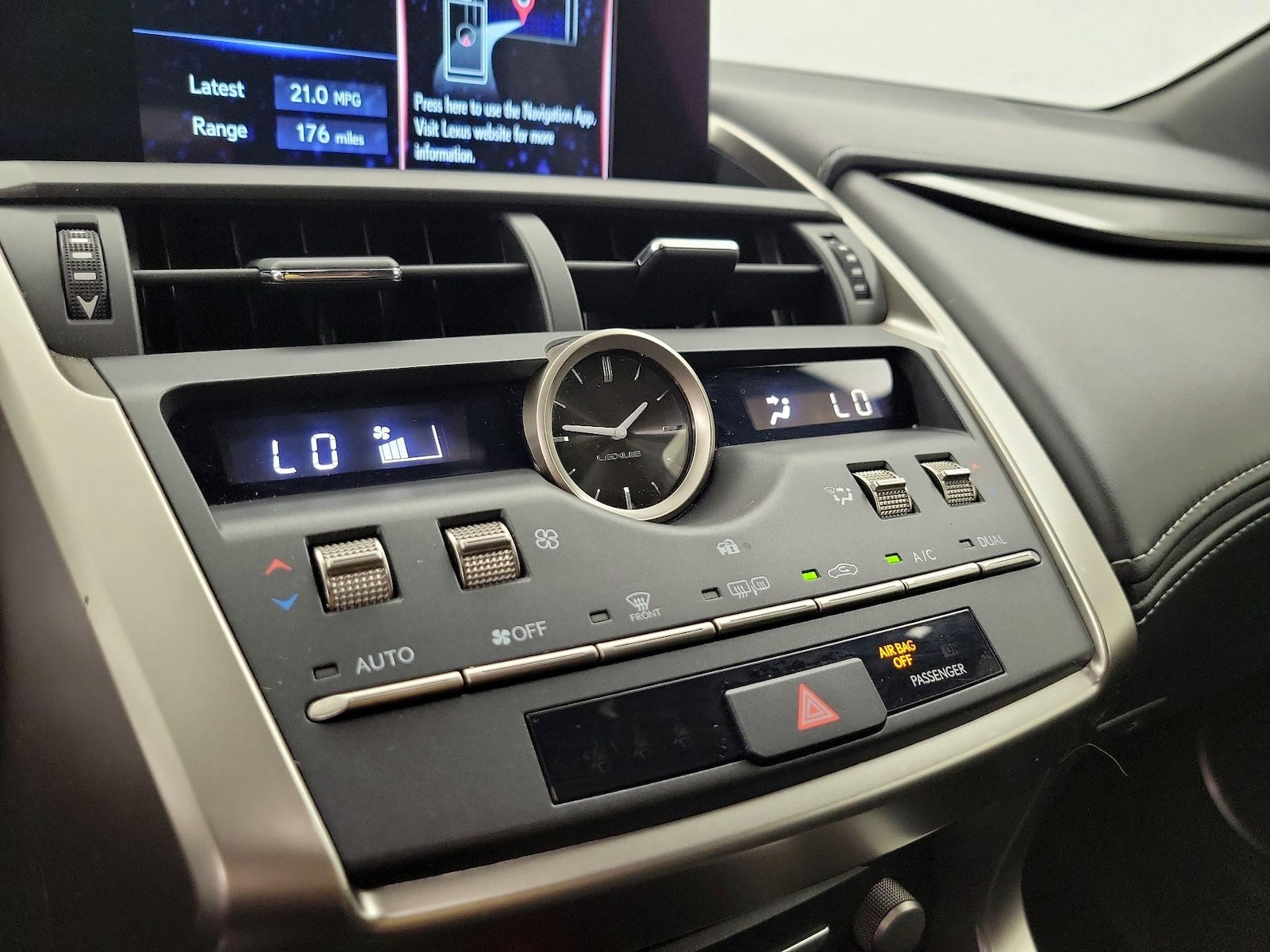 2021 Lexus NX 300 F SPORT - Photo 17