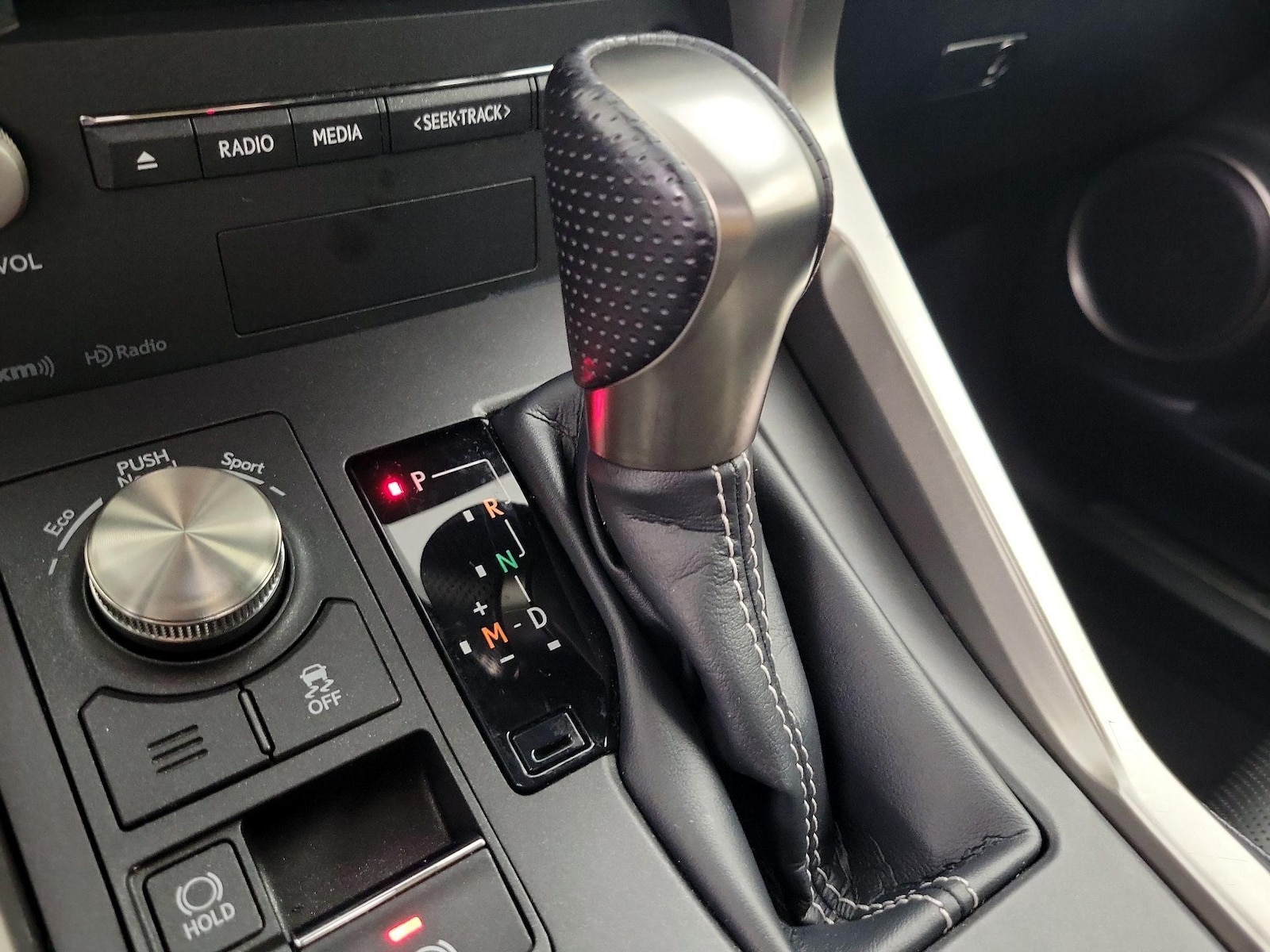 2021 Lexus NX 300 F SPORT - Photo 18