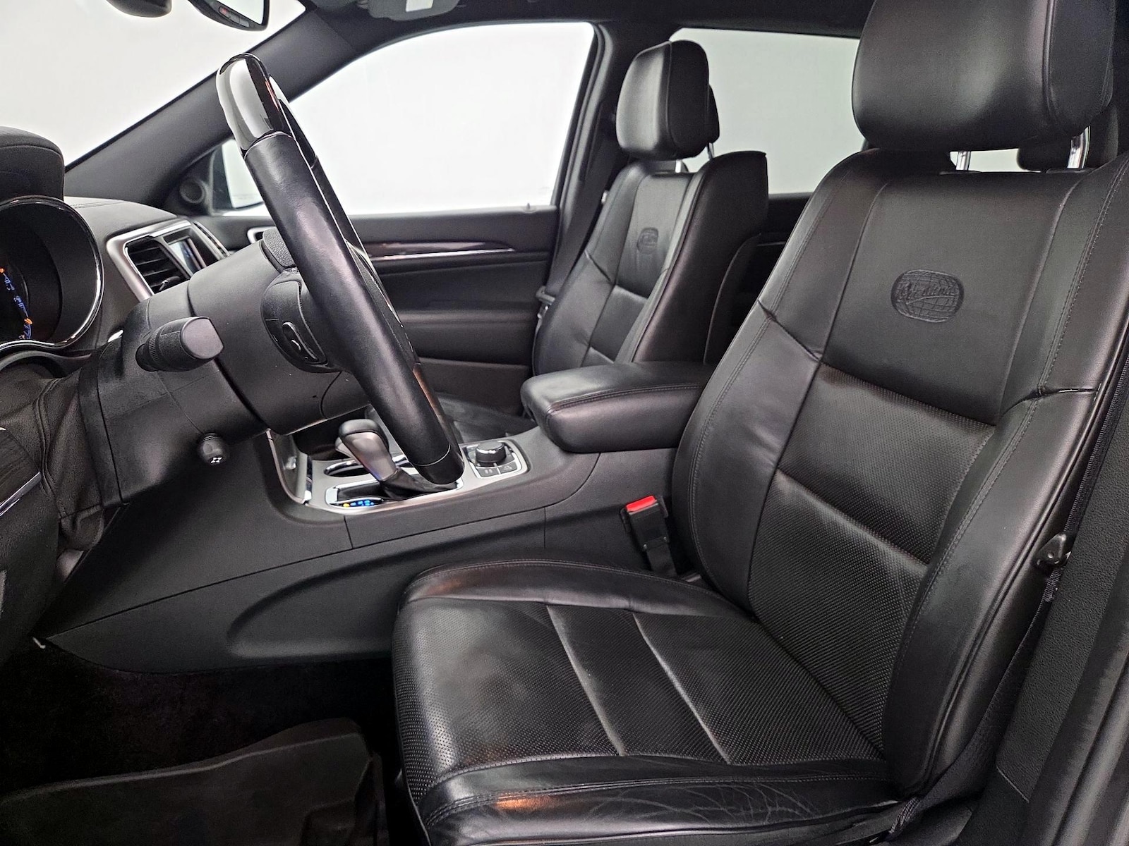2018 Jeep Grand Cherokee Overland - Photo 12