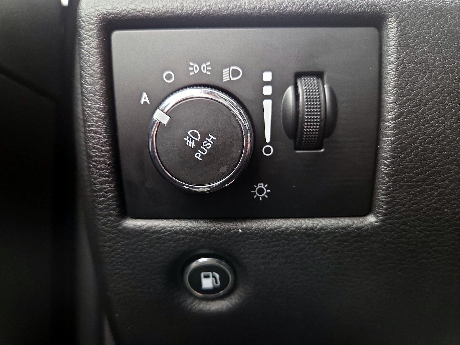2018 Jeep Grand Cherokee Overland - Photo 14