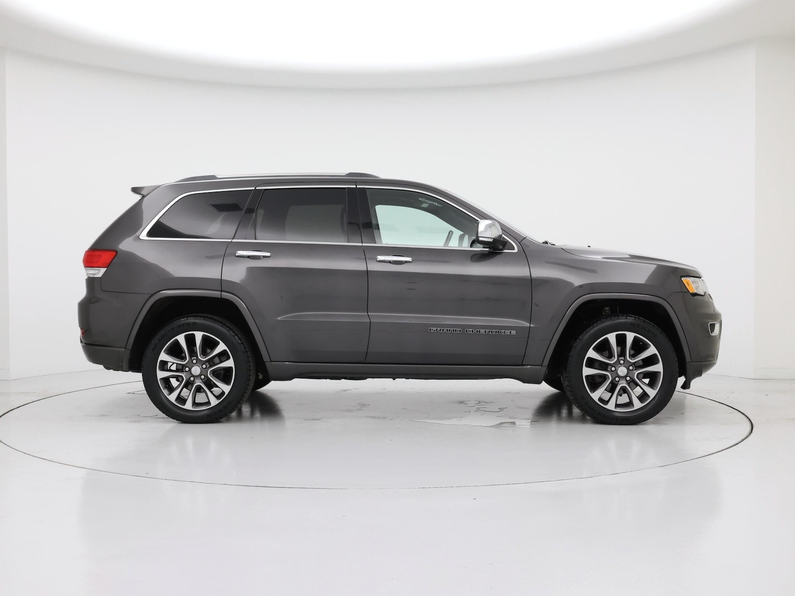 2018 Jeep Grand Cherokee Overland - Photo 8
