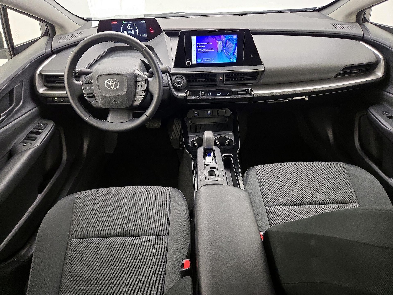 2026 Toyota Prius LE - Photo 10