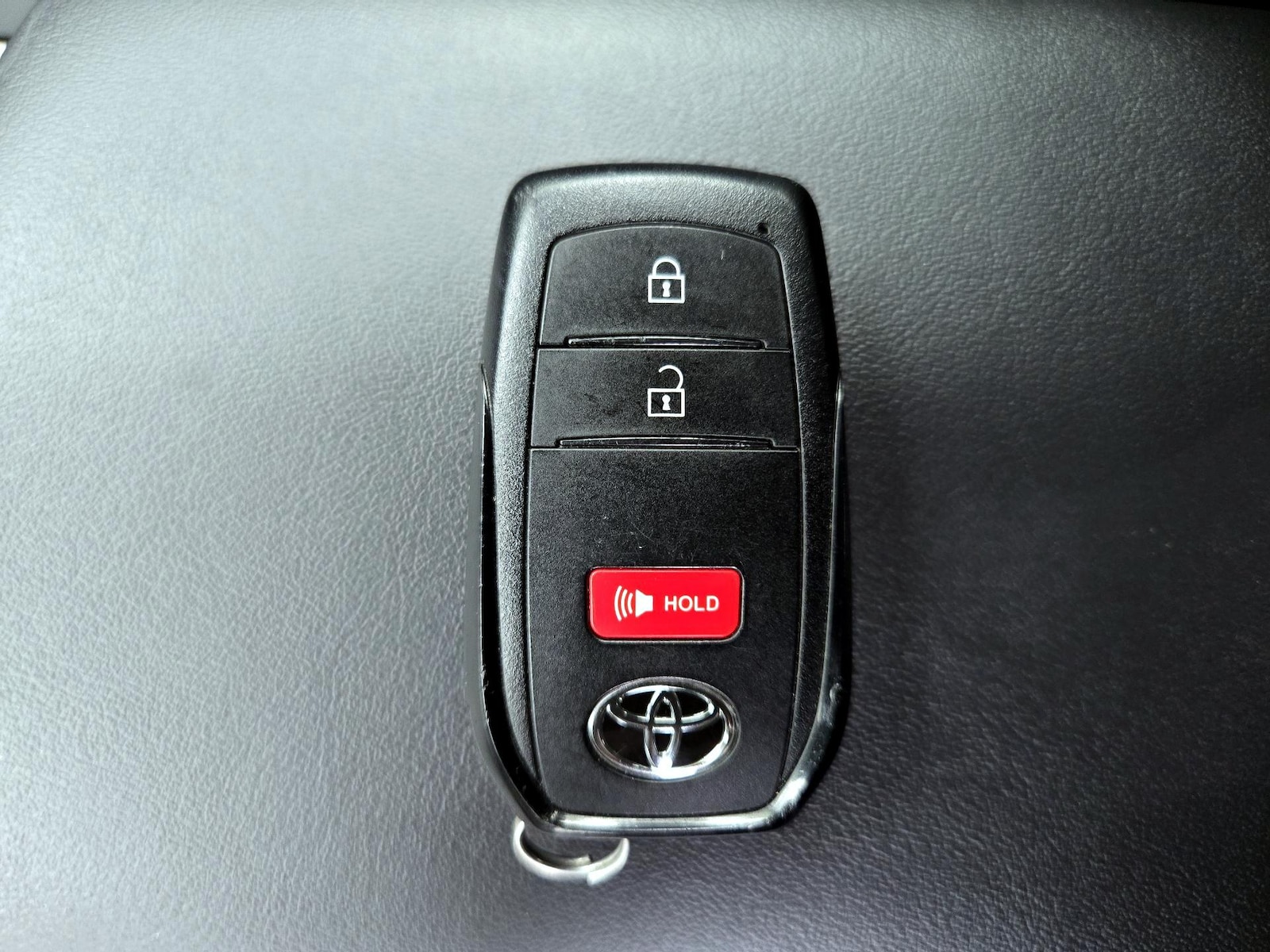 2026 Toyota Prius LE - Photo 23
