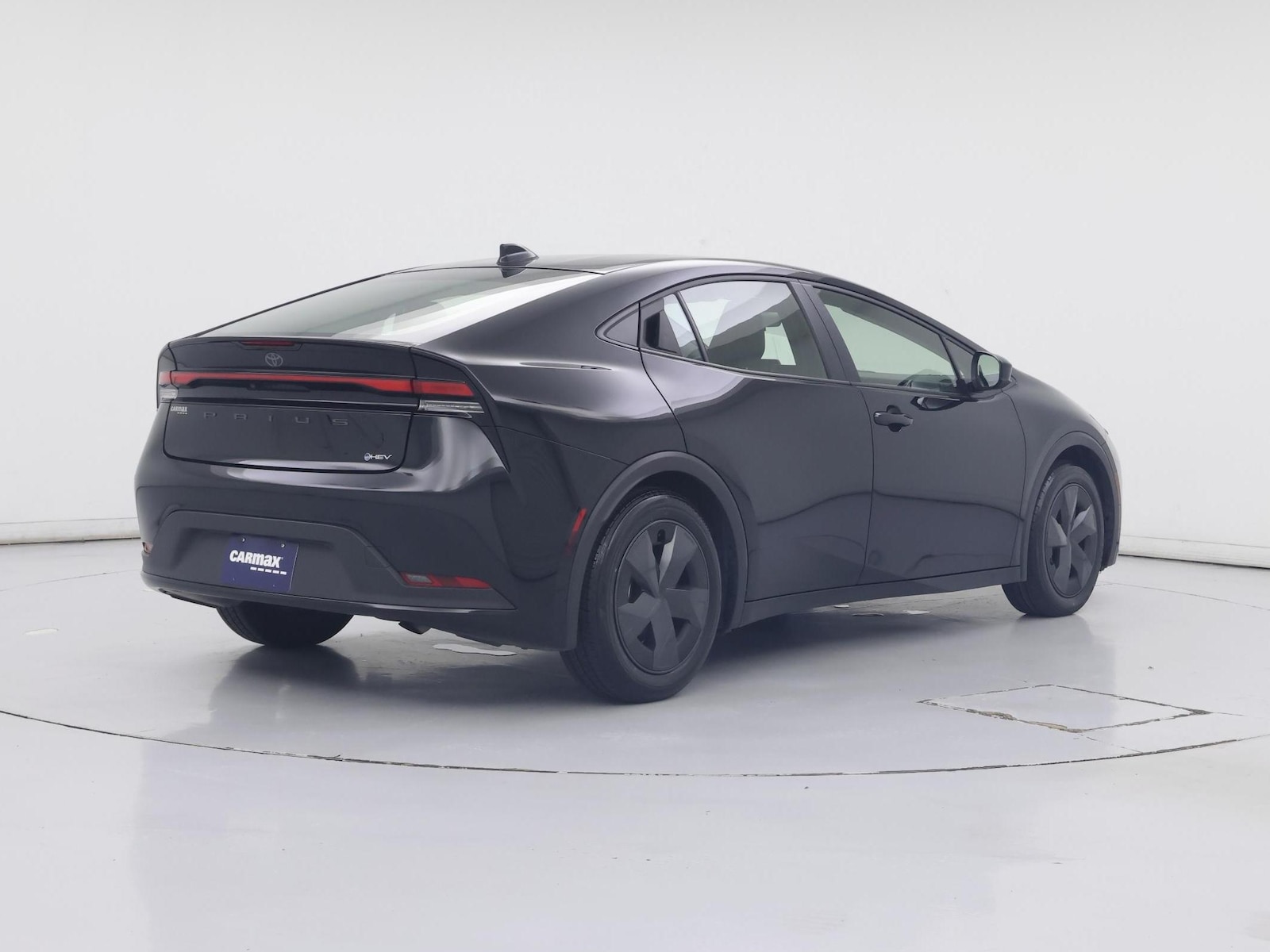 2026 Toyota Prius LE - Photo 9