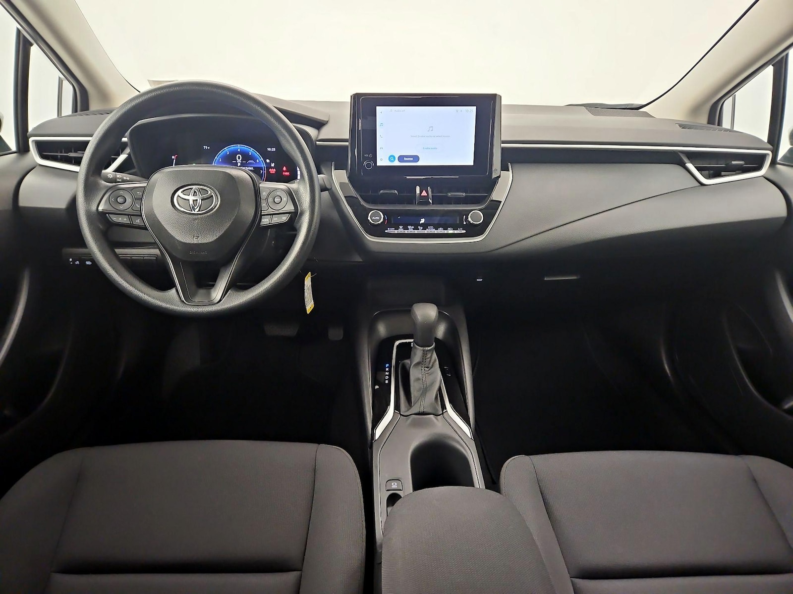 2026 Toyota Corolla LE - Photo 10