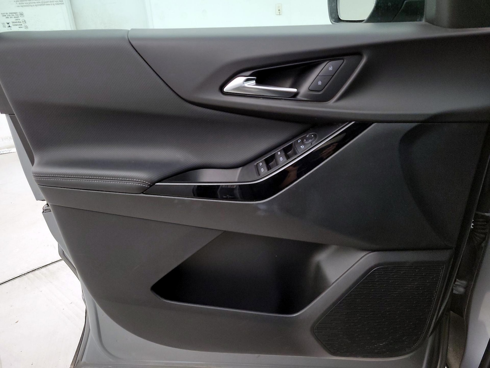 2026 Chevrolet Equinox LT - Photo 13