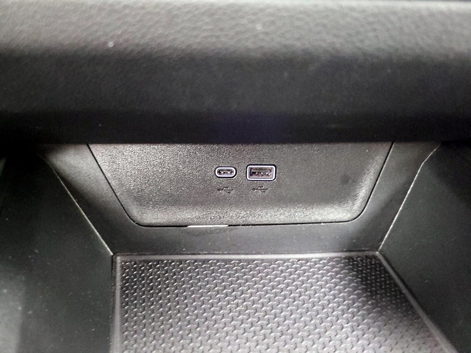 2026 Chevrolet Equinox LT - Photo 19