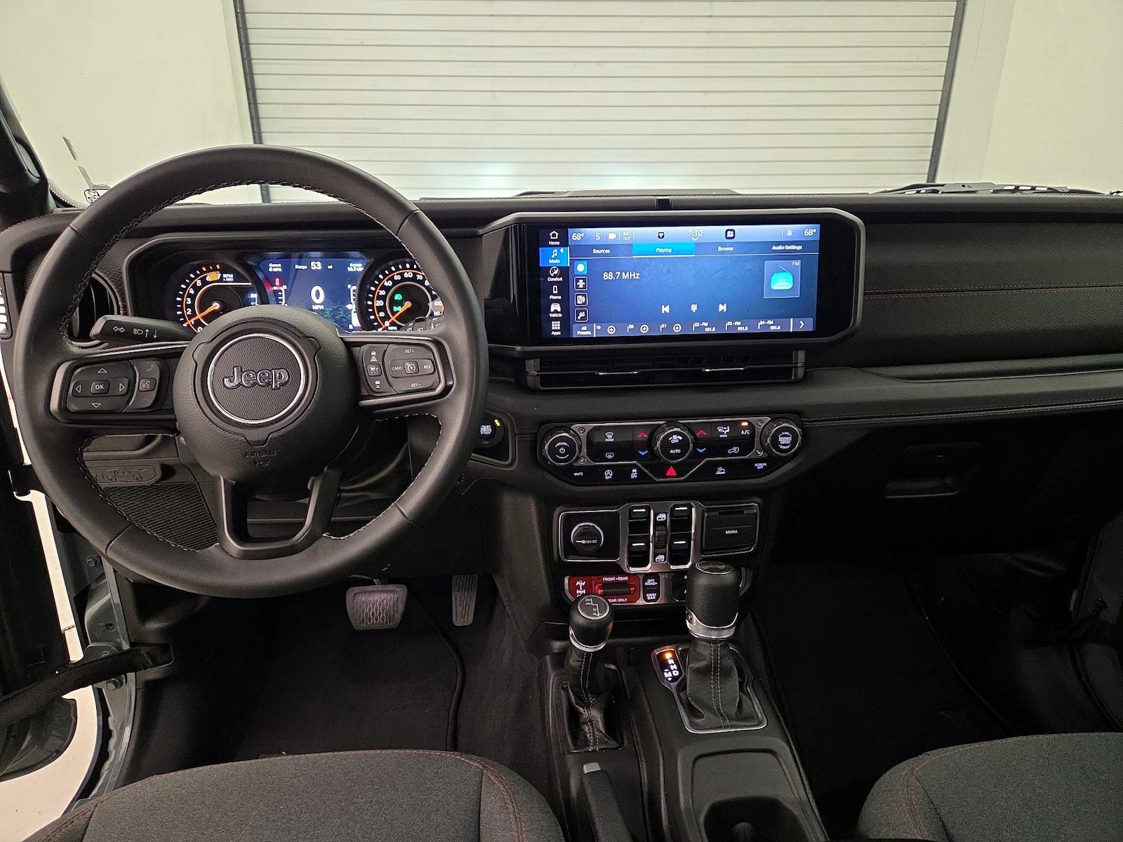 Apple CarPlay® & Android Auto™