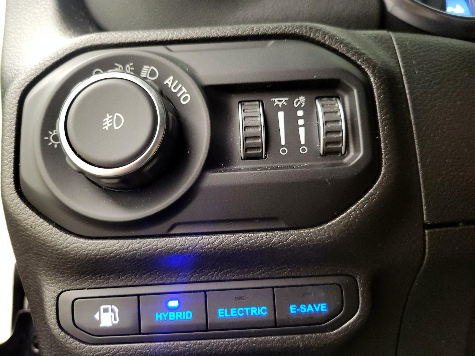 2022 Jeep Wrangler Unlimited Sahara 4XE - Photo 14