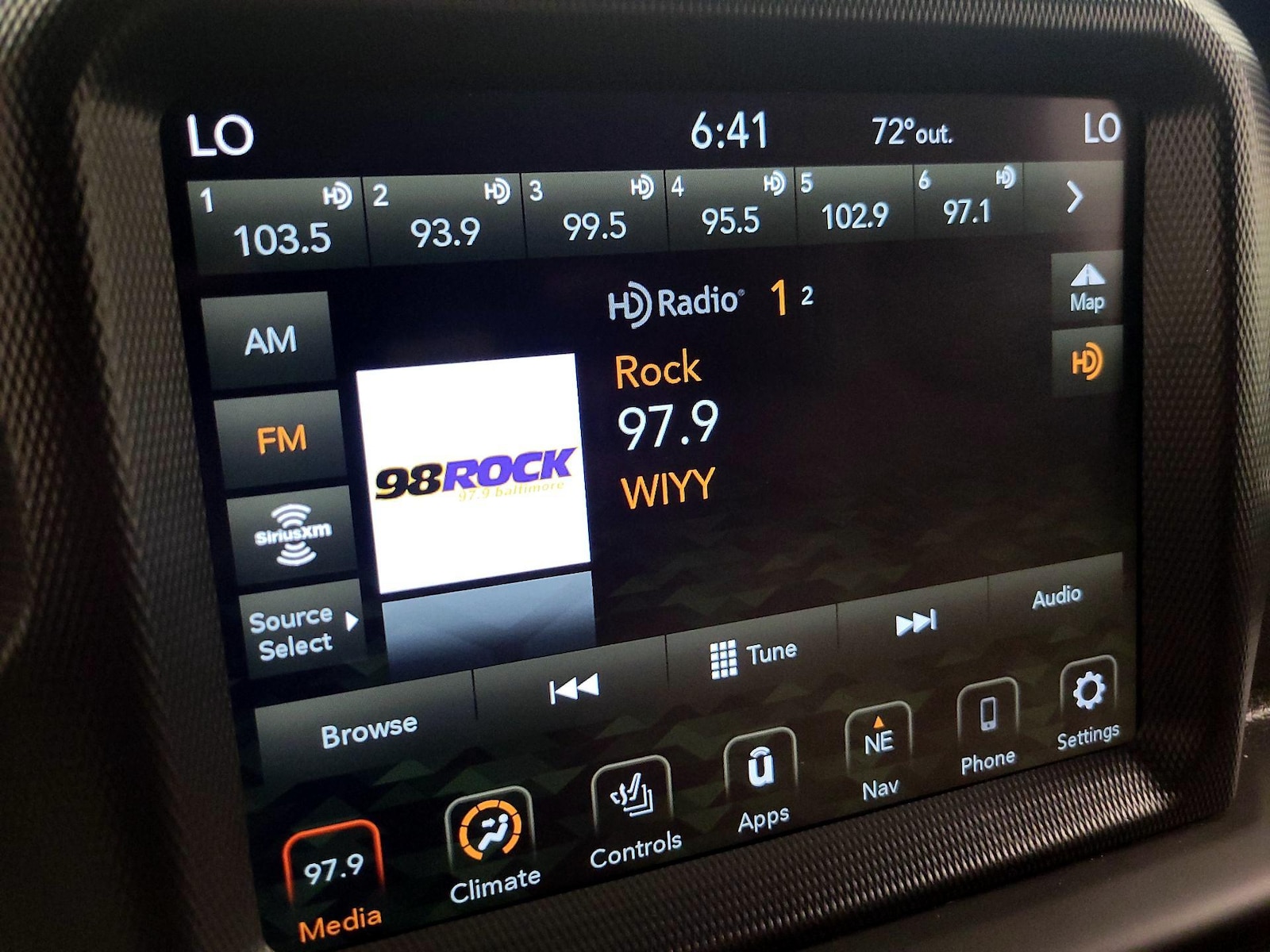 2022 Jeep Wrangler Unlimited Sahara 4XE - Photo 16
