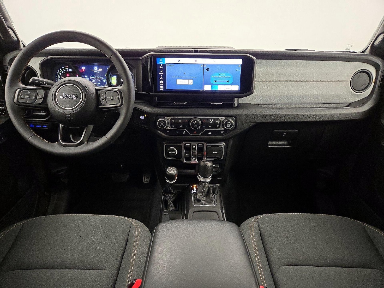 Apple CarPlay® & Android Auto™