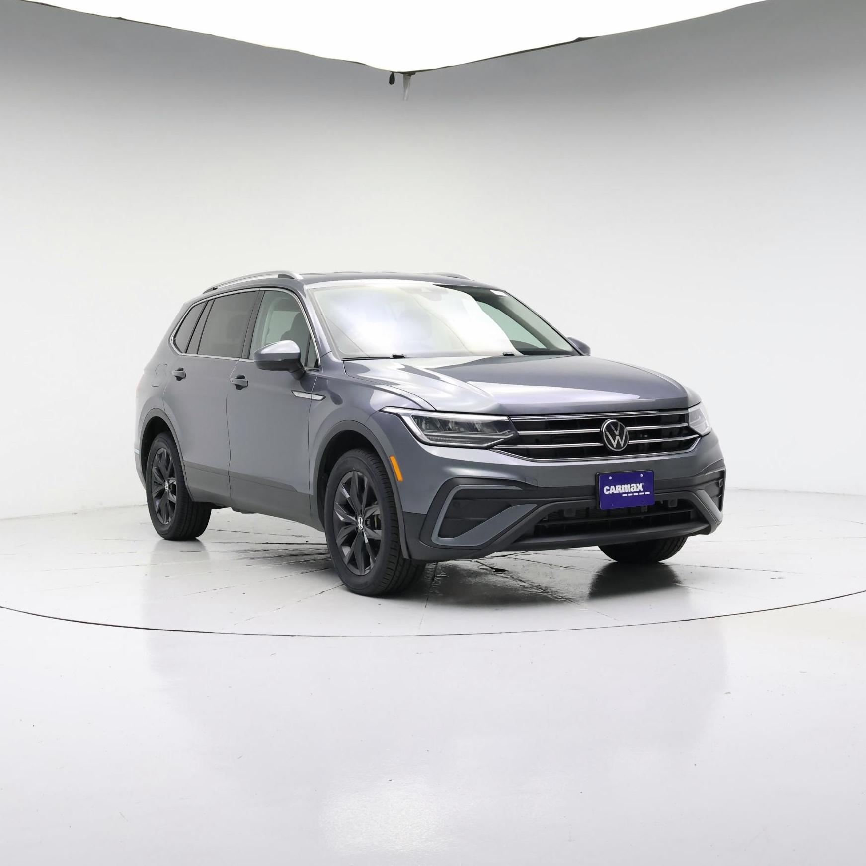 Gray 2024 Volkswagen Tiguan SUV / Crossover Front-Wheel Drive Automatic