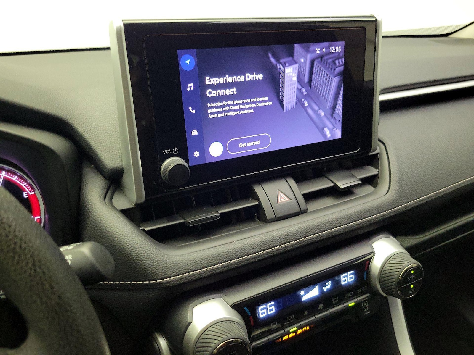 2025 Toyota RAV4 XLE - Photo 15