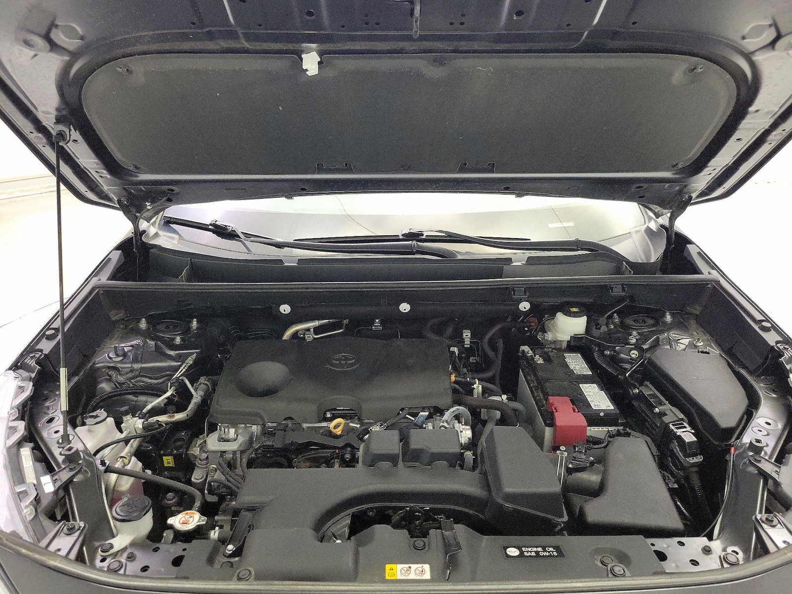2025 Toyota RAV4 XLE - Photo 23