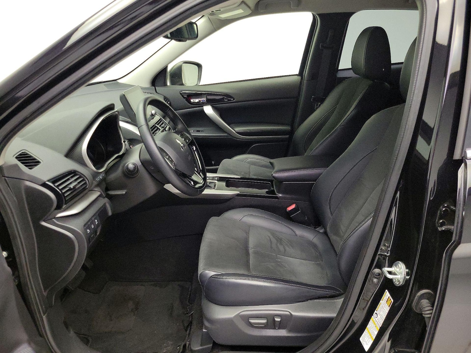 2025 Mitsubishi Eclipse Cross SE - Photo 12