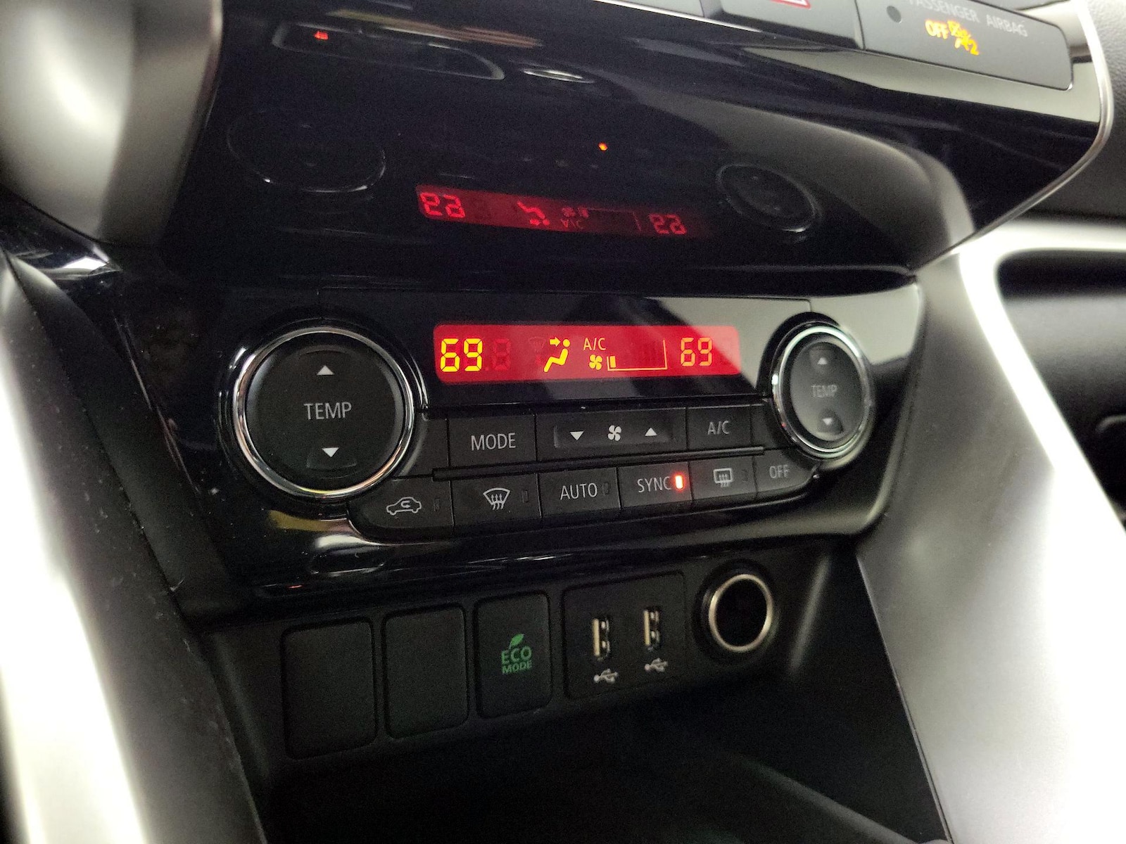 2025 Mitsubishi Eclipse Cross SE - Photo 18