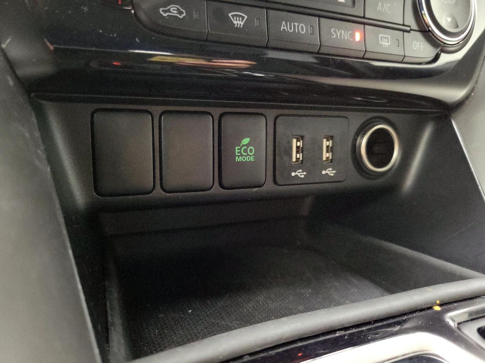 2025 Mitsubishi Eclipse Cross SE - Photo 20