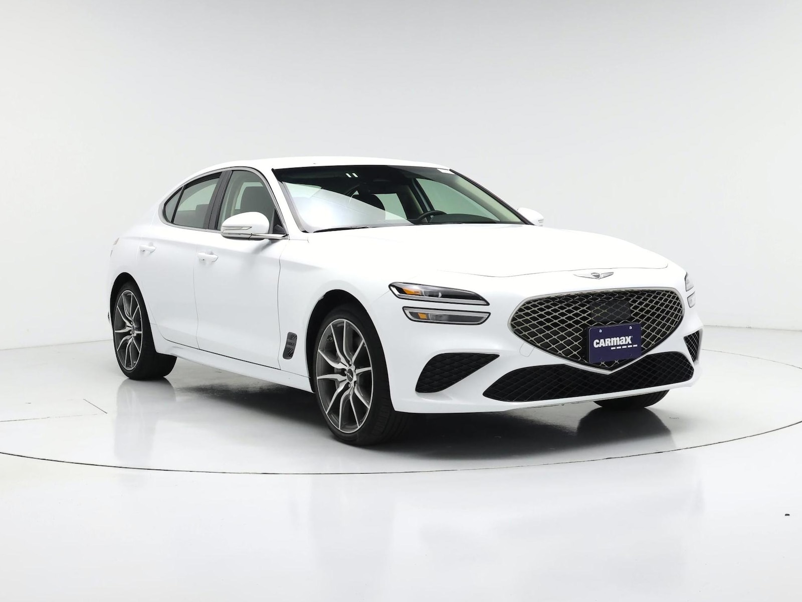 2025 GENESIS G70 Standard - Photo 2