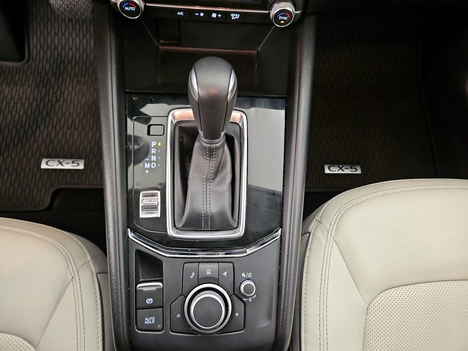 2025 Mazda CX-5 S Preferred package - Photo 18