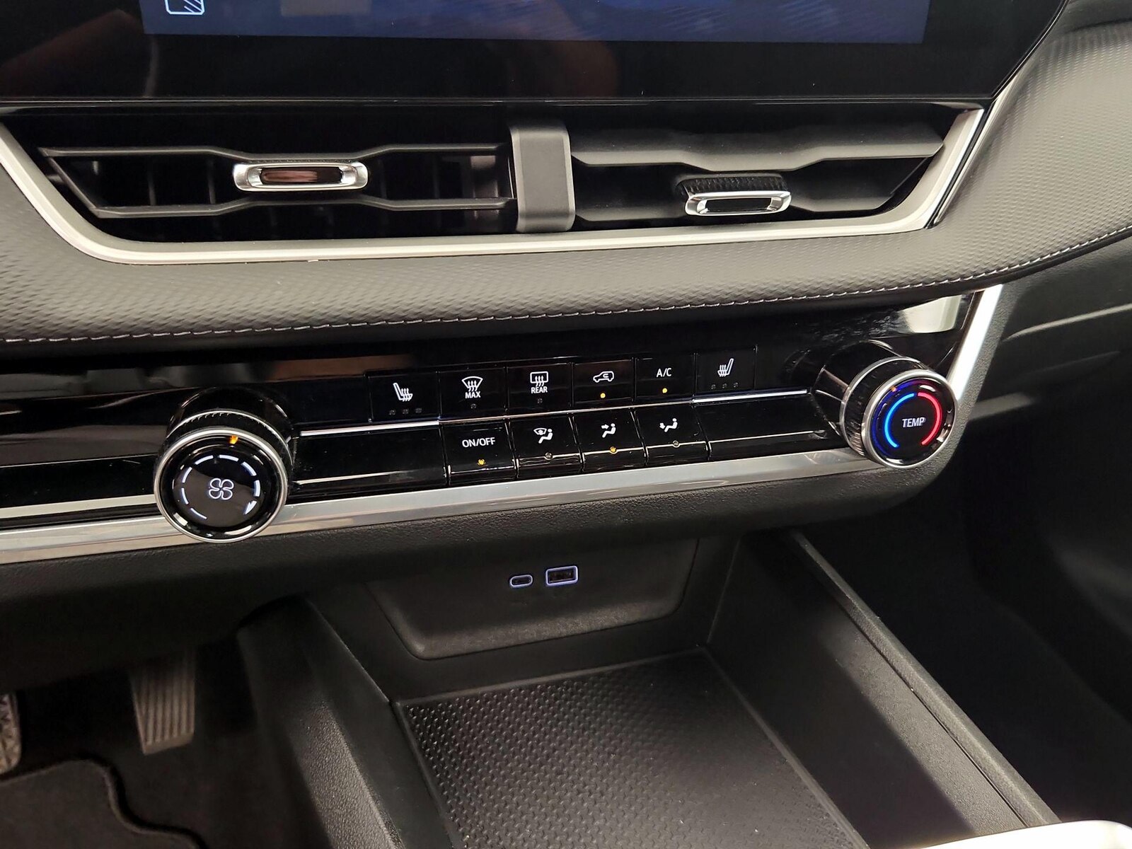 2026 Chevrolet Equinox LT - Photo 16