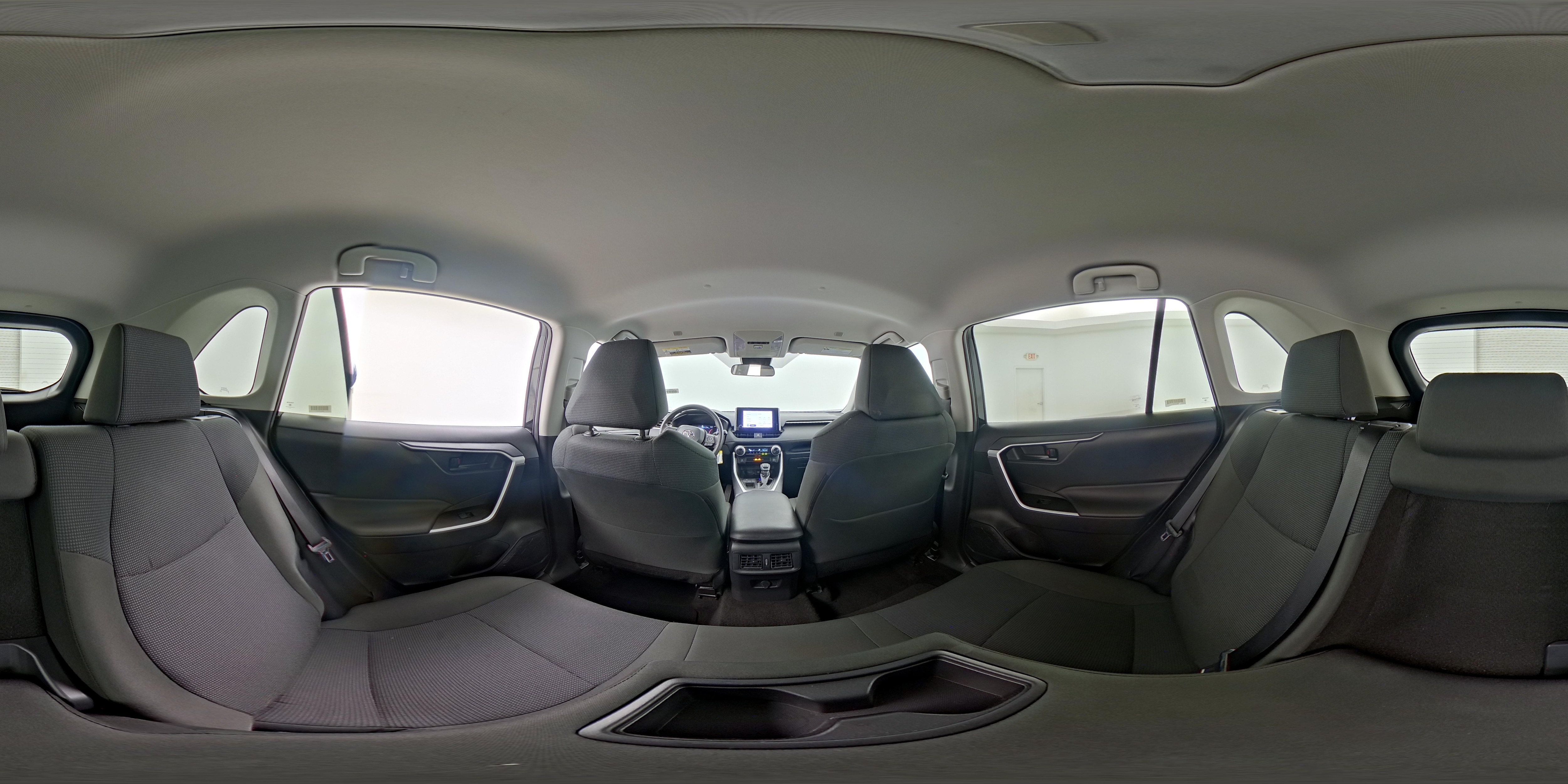 2025 Toyota RAV4 LE - Photo 25