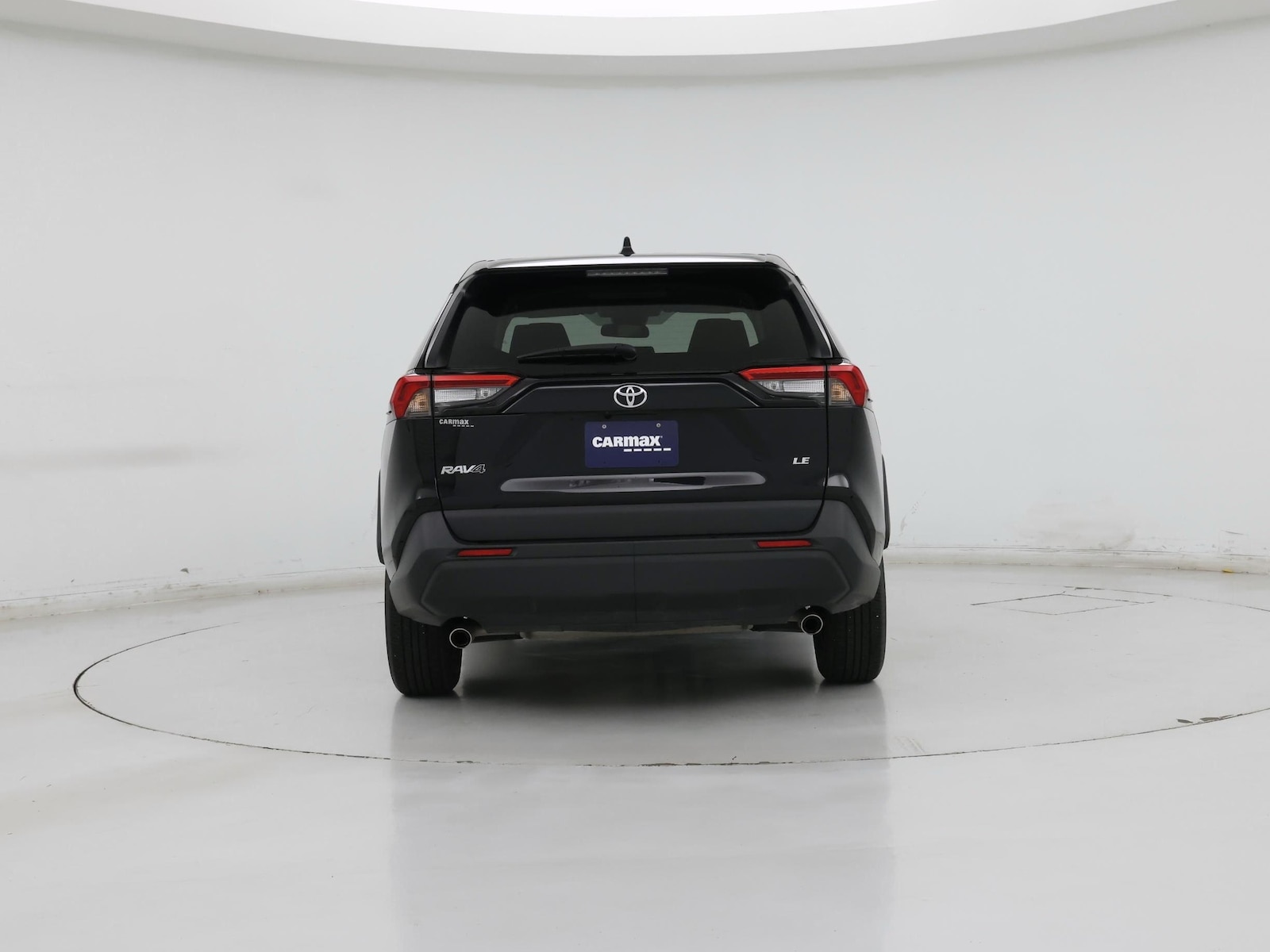 2025 Toyota RAV4 LE - Photo 7