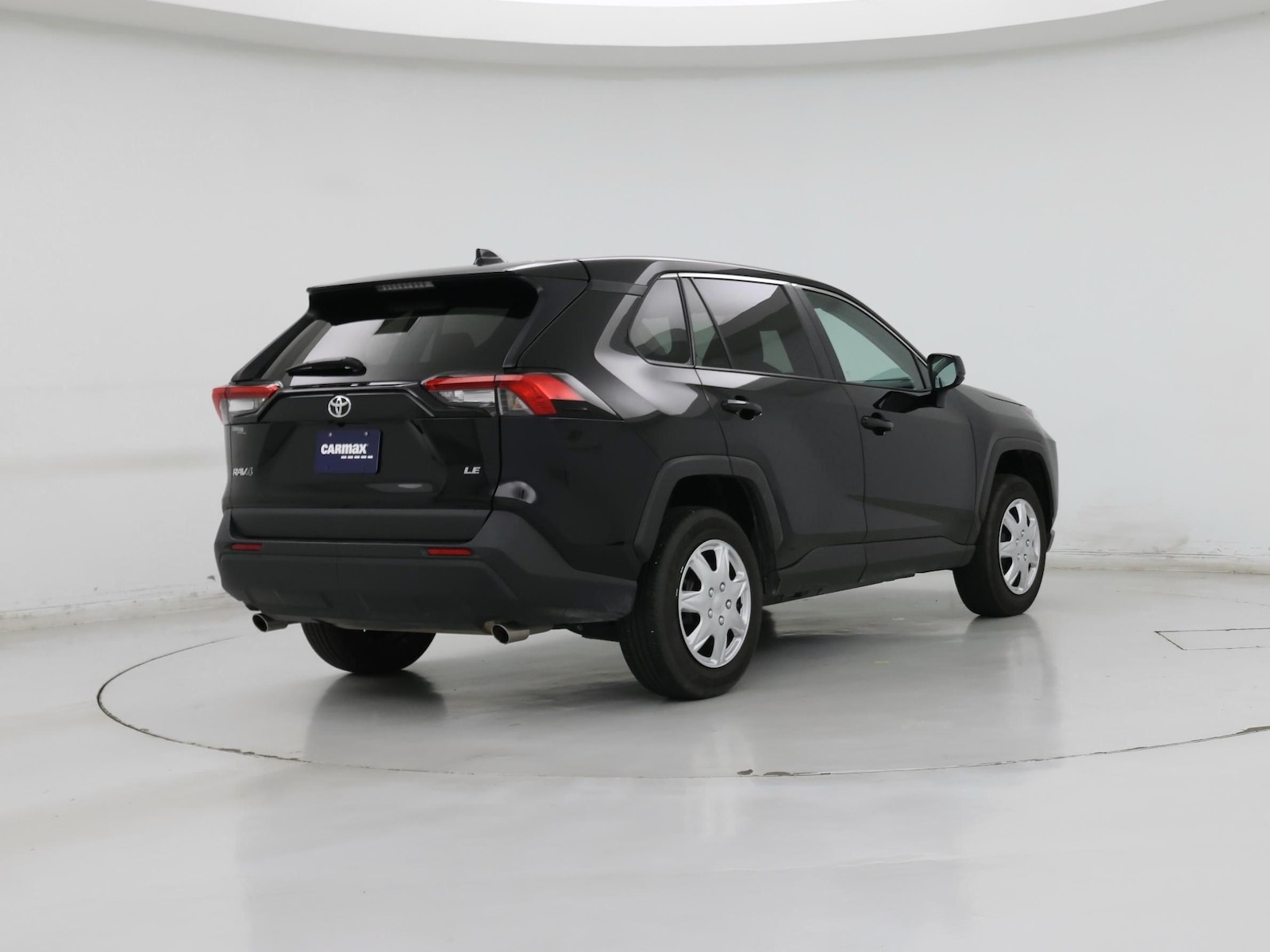 2025 Toyota RAV4 LE - Photo 9