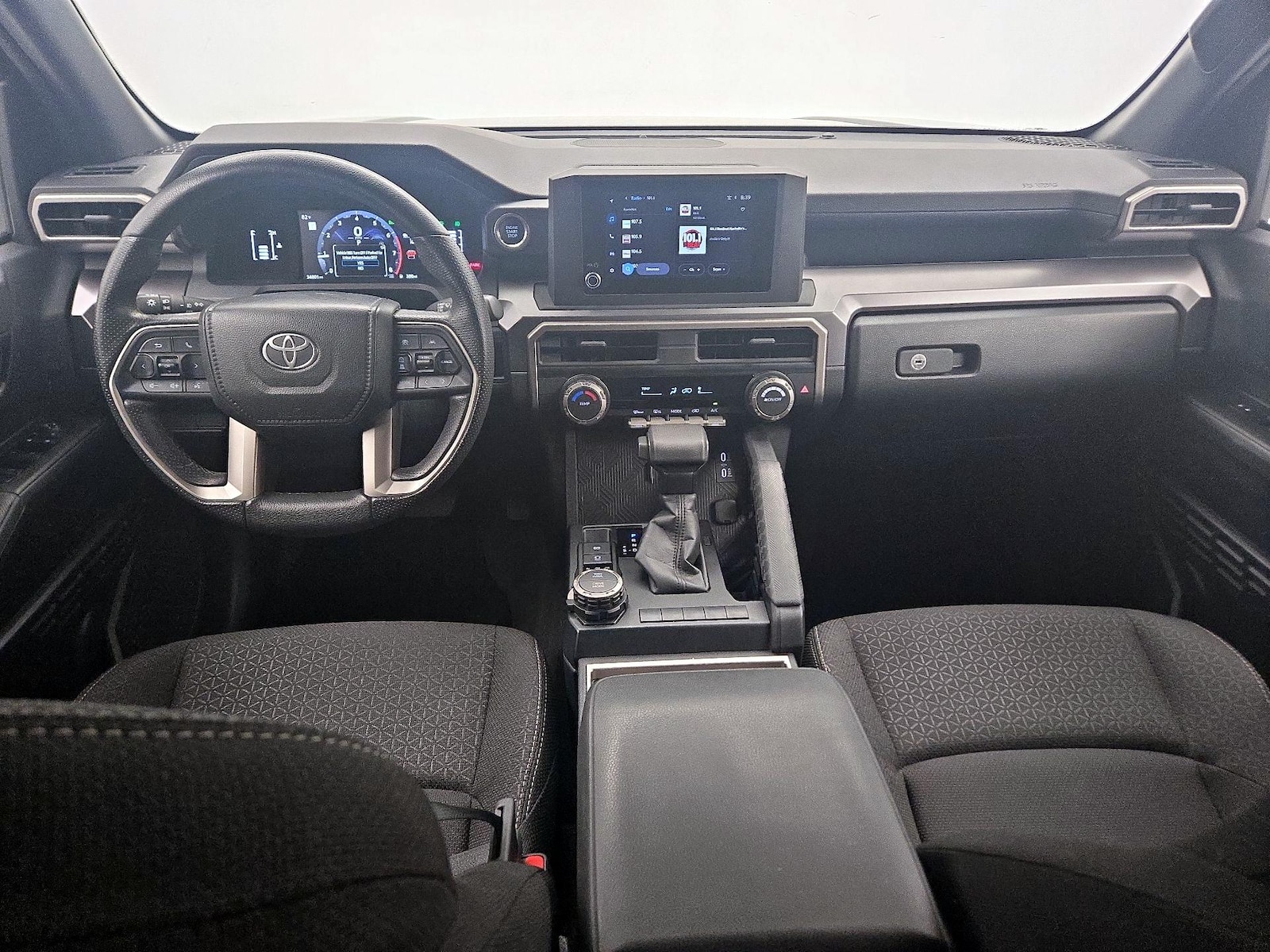 2025 Toyota 4Runner SR5 - Photo 10