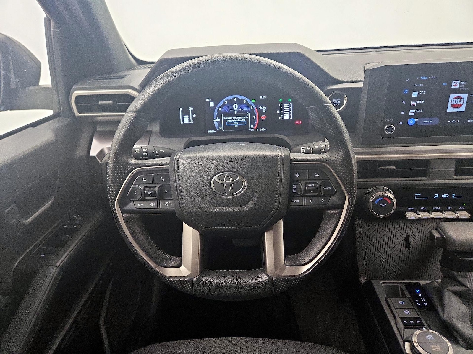 2025 Toyota 4Runner SR5 - Photo 11