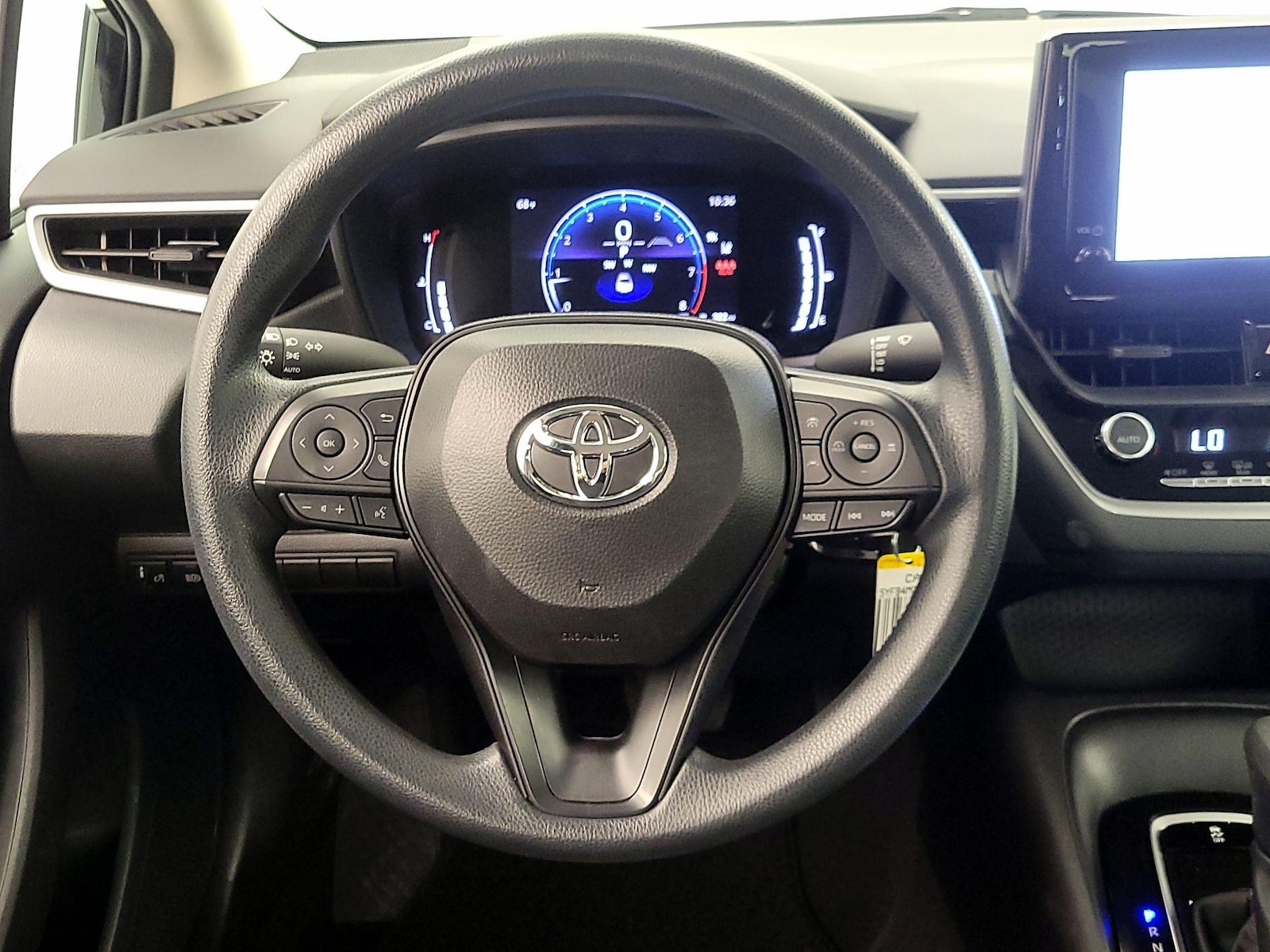 2026 Toyota Corolla LE - Photo 11