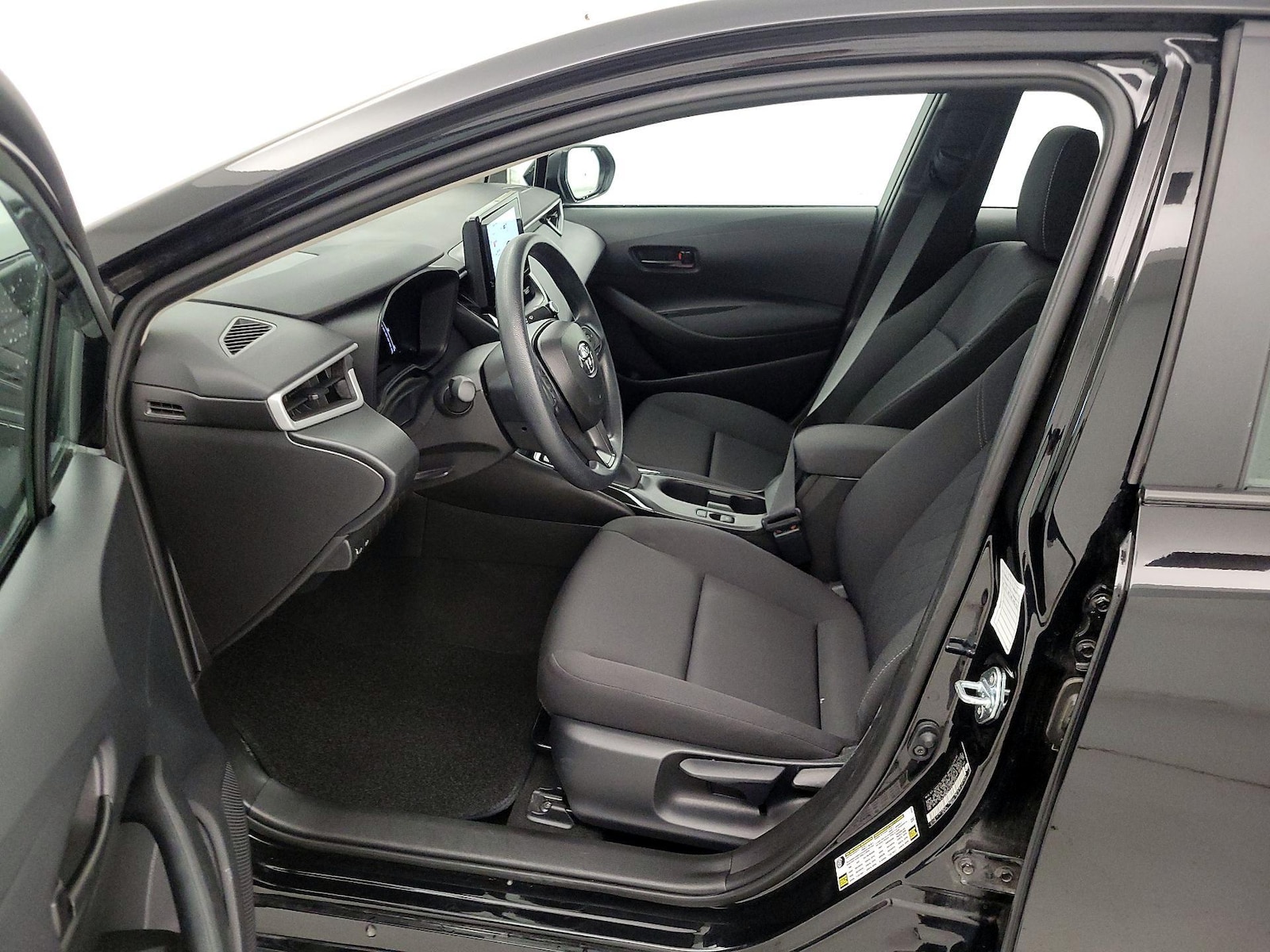 2026 Toyota Corolla LE - Photo 12