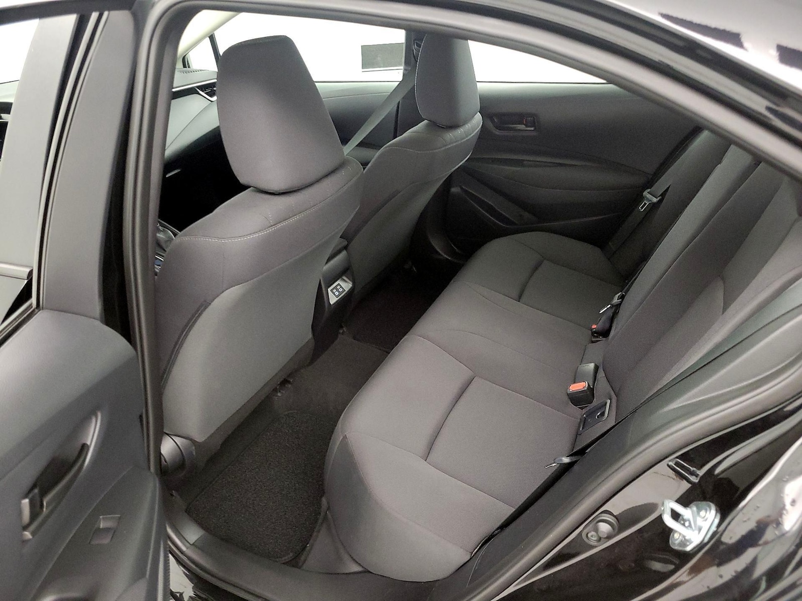 2026 Toyota Corolla LE - Photo 20