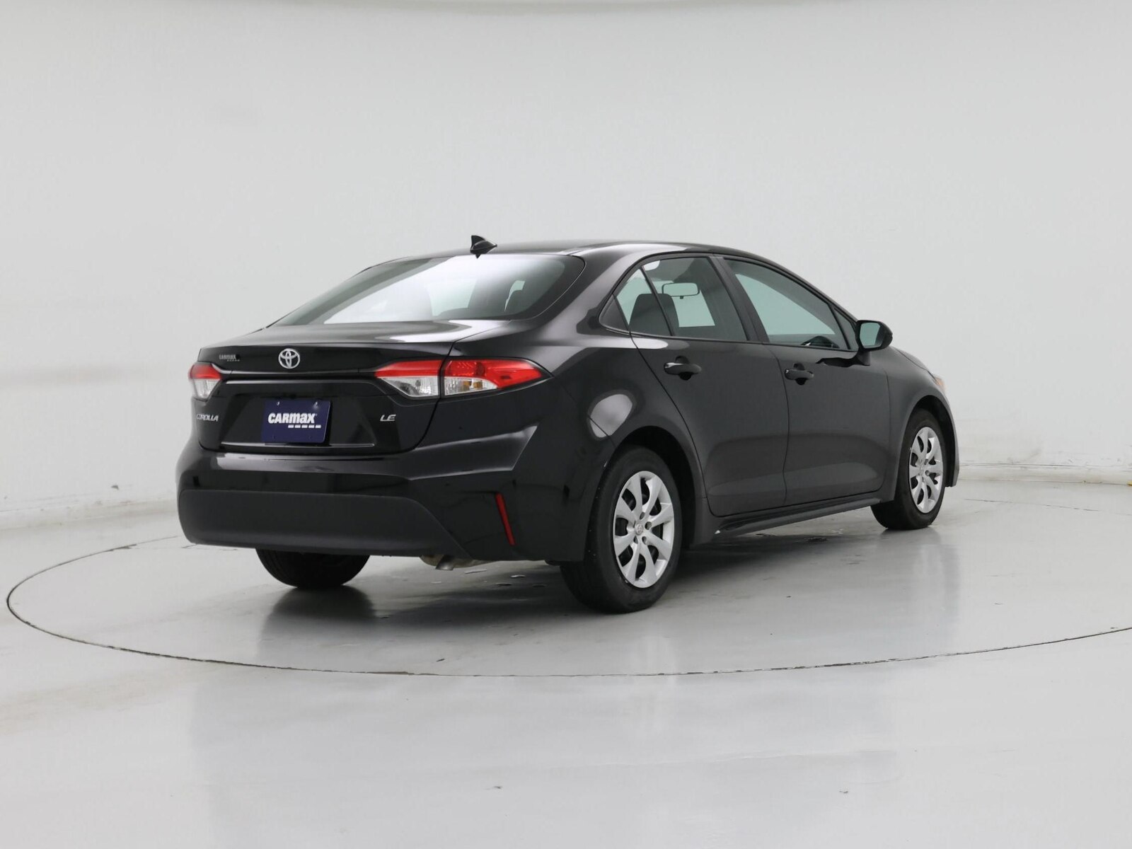 2026 Toyota Corolla LE - Photo 9