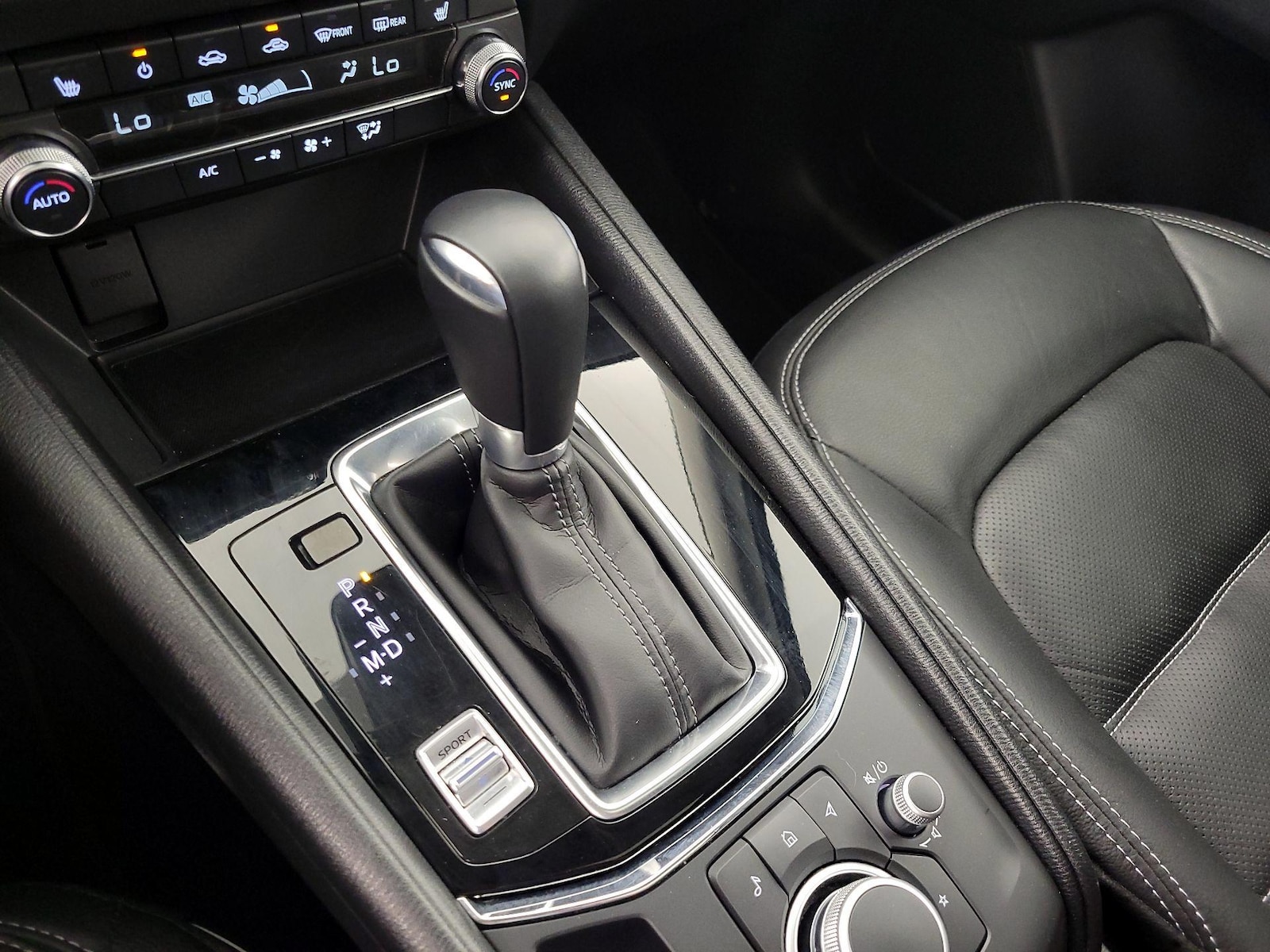 2025 Mazda CX-5 S Preferred package - Photo 18