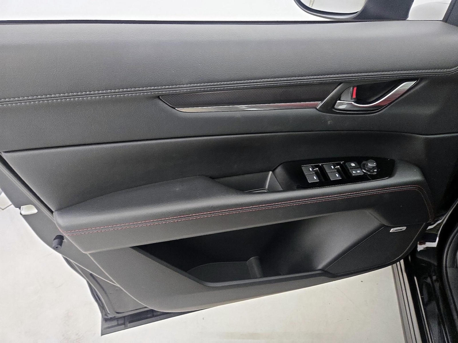 2025 Mazda CX-5 S Preferred package - Photo 13