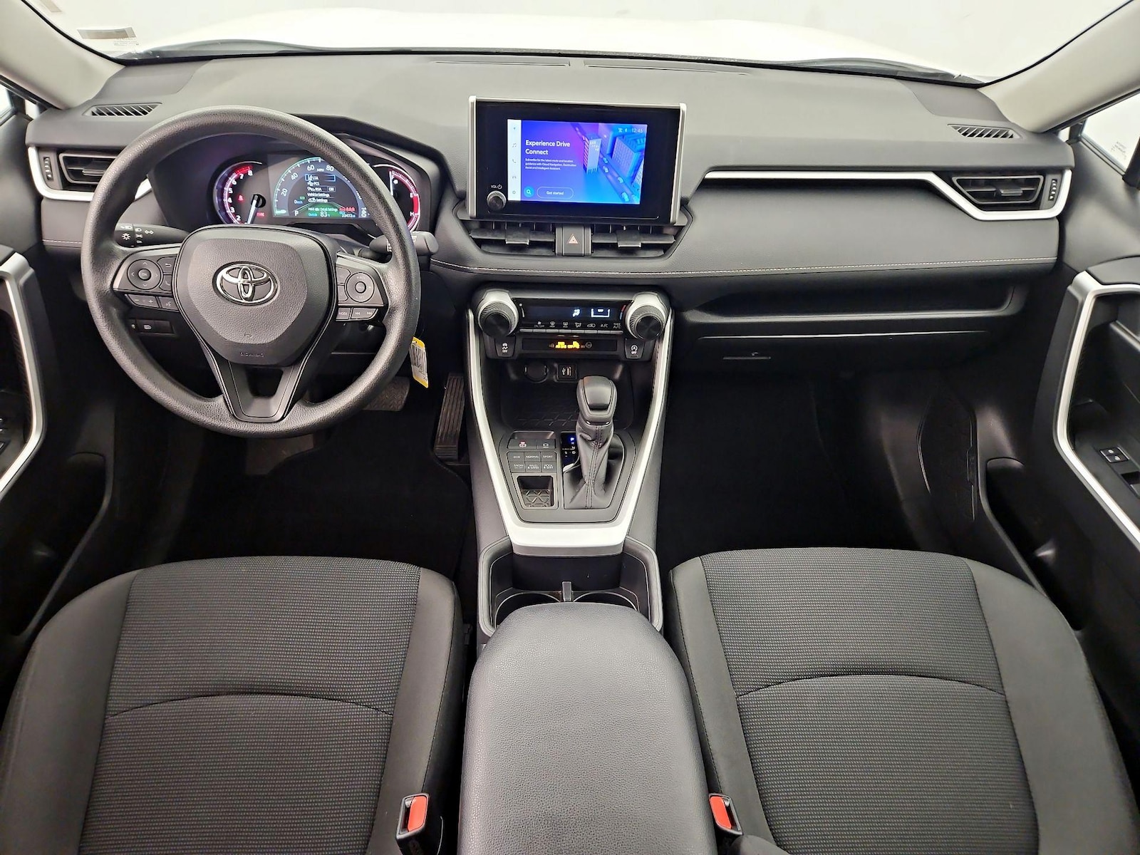 2025 Toyota RAV4 LE - Photo 10