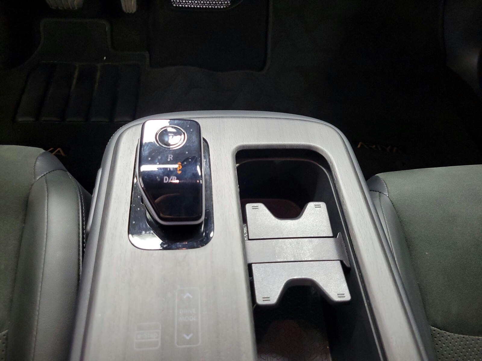 2024 Nissan ARIYA Engage - Photo 19