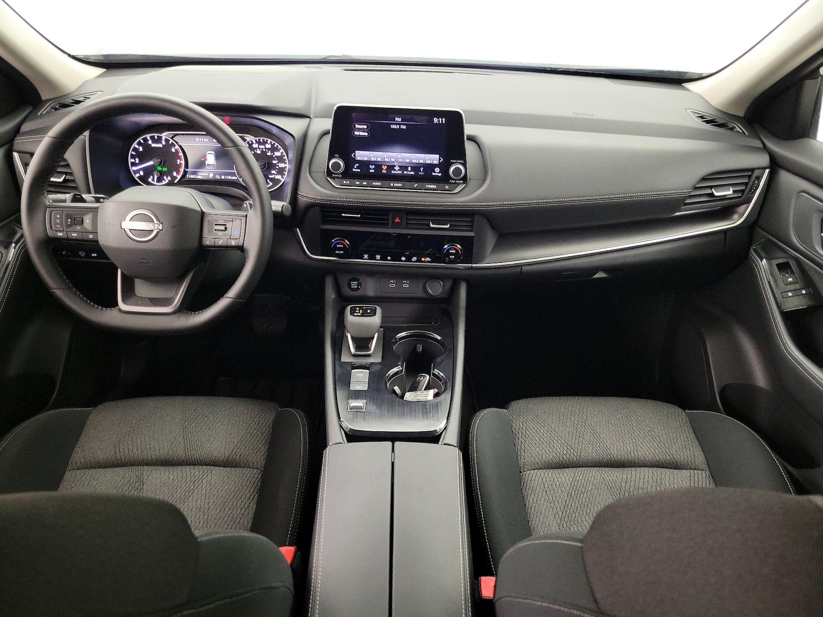 2025 Nissan Rogue SV - Photo 10