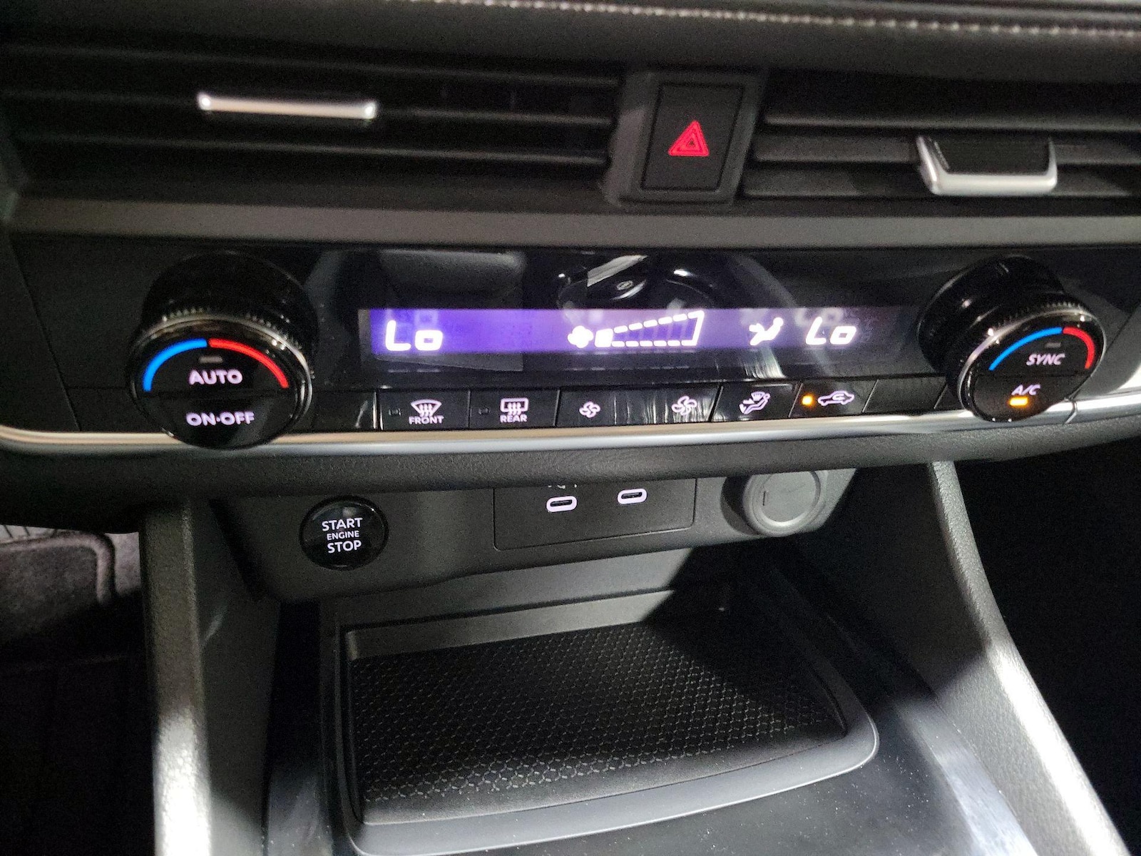 2025 Nissan Rogue SV - Photo 17