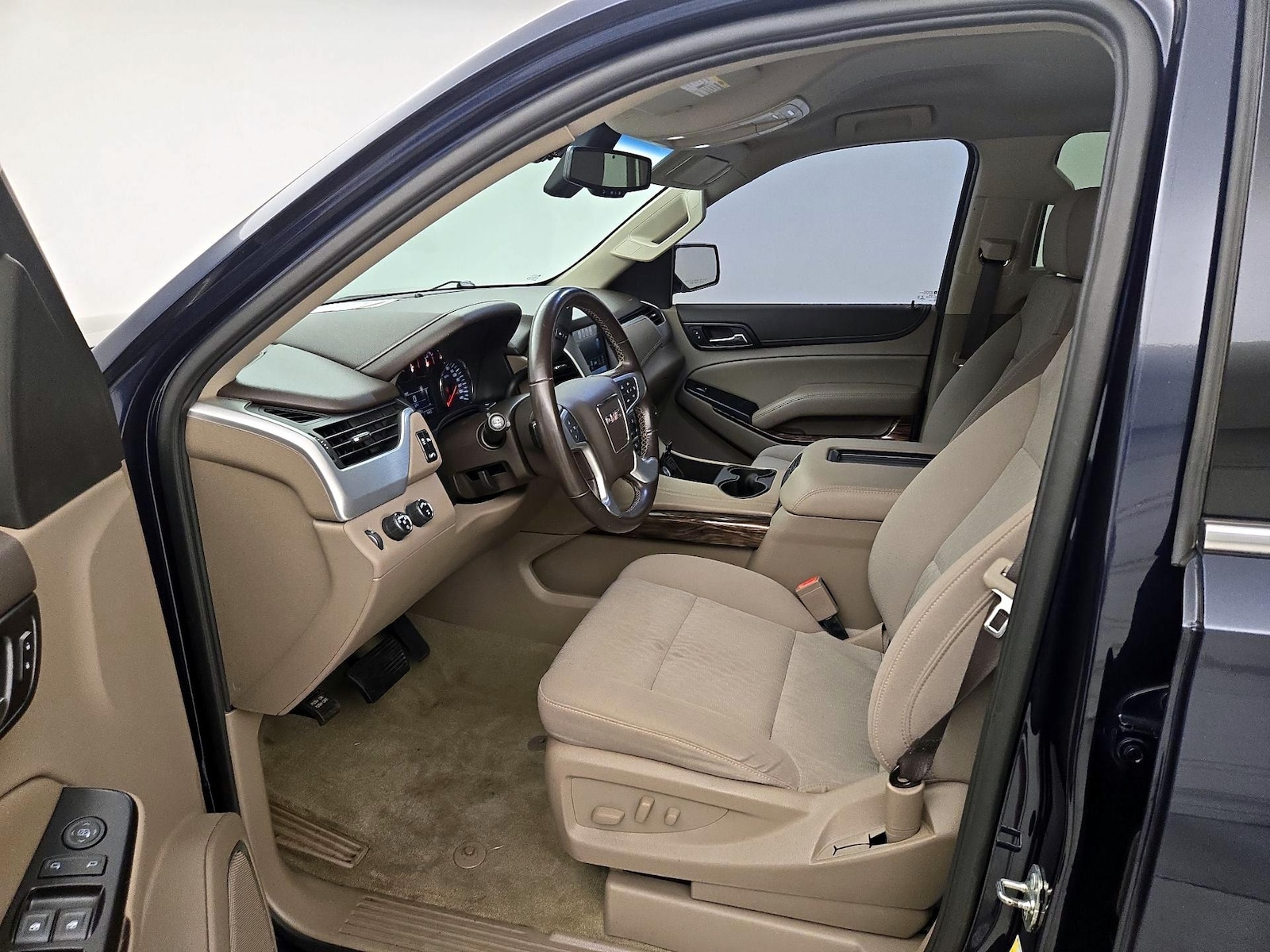 Power Seat(s) & Side Airbags