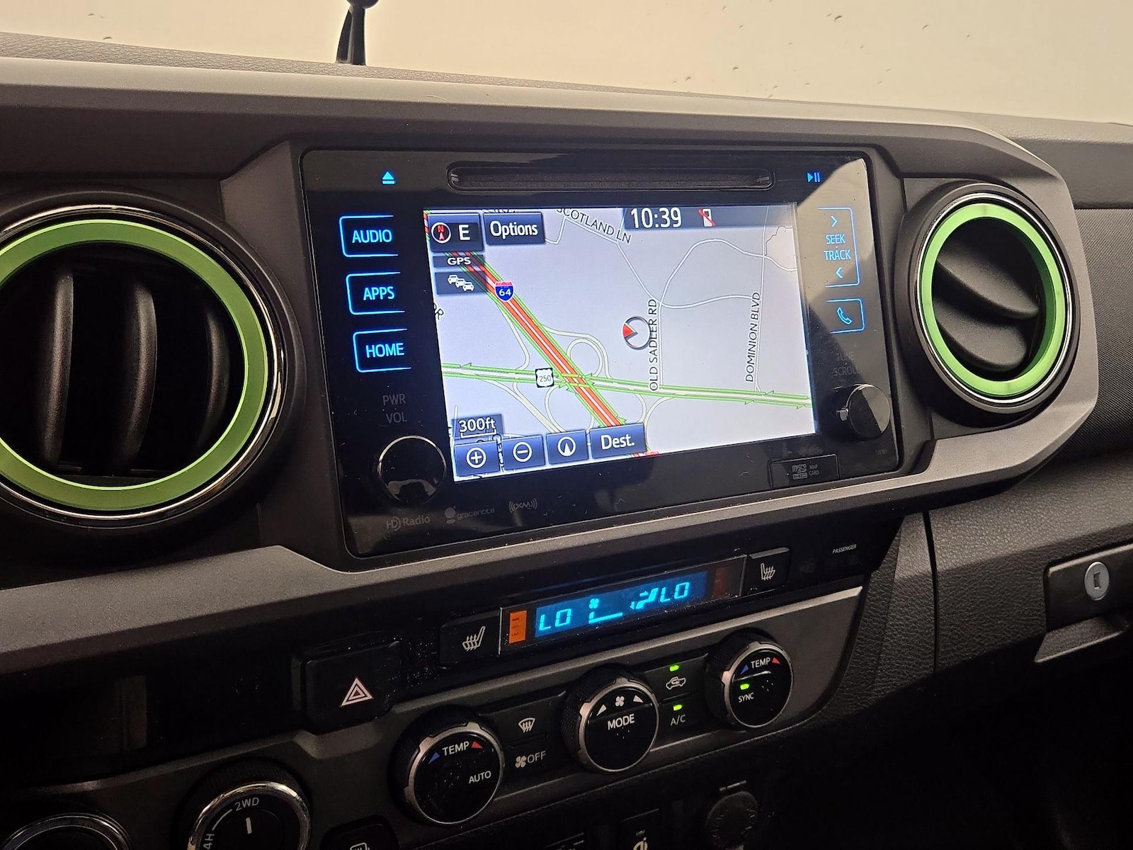 2016 Toyota Tacoma TRD Sport - Photo 15