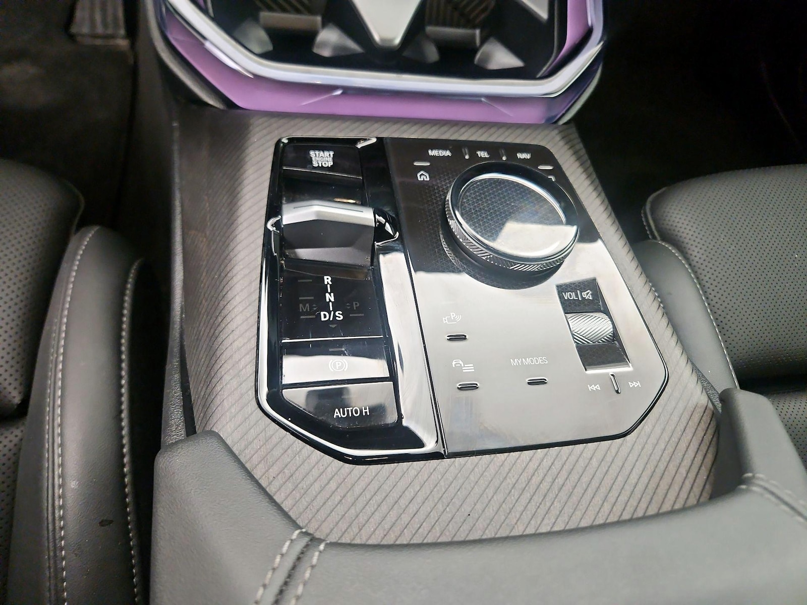 2026 BMW X3 30 - Photo 15