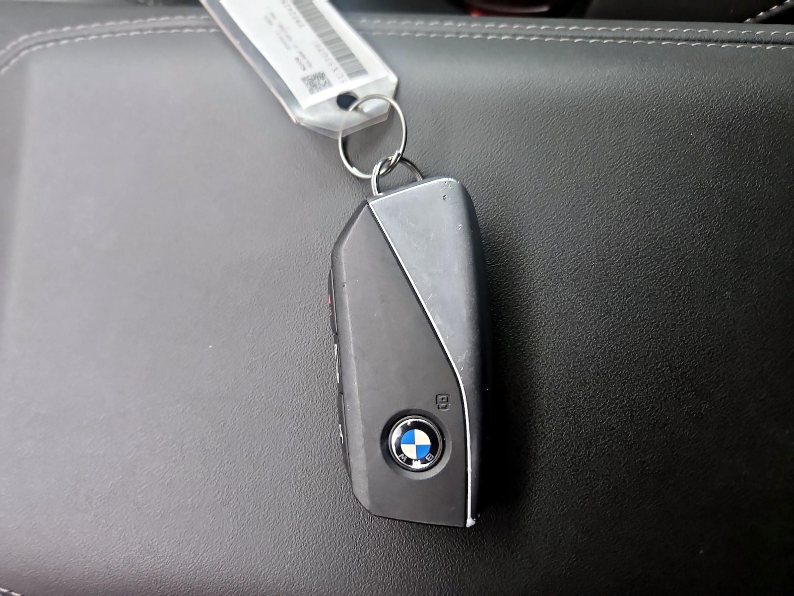 2026 BMW X3 30 - Photo 21