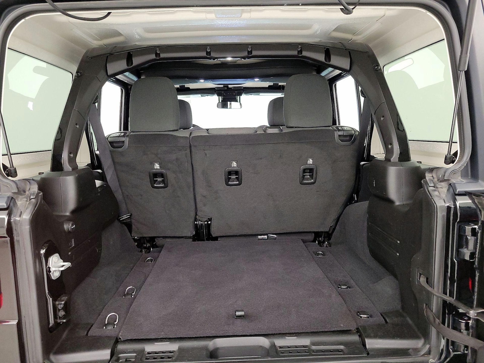 2025 Jeep Wrangler 4-Door Rubicon - Photo 21